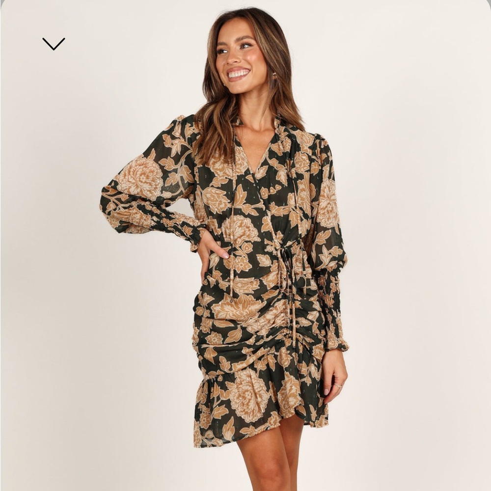 NWT ⚡️ Ruched High Neck Mini Dress - Picture 3 of 4